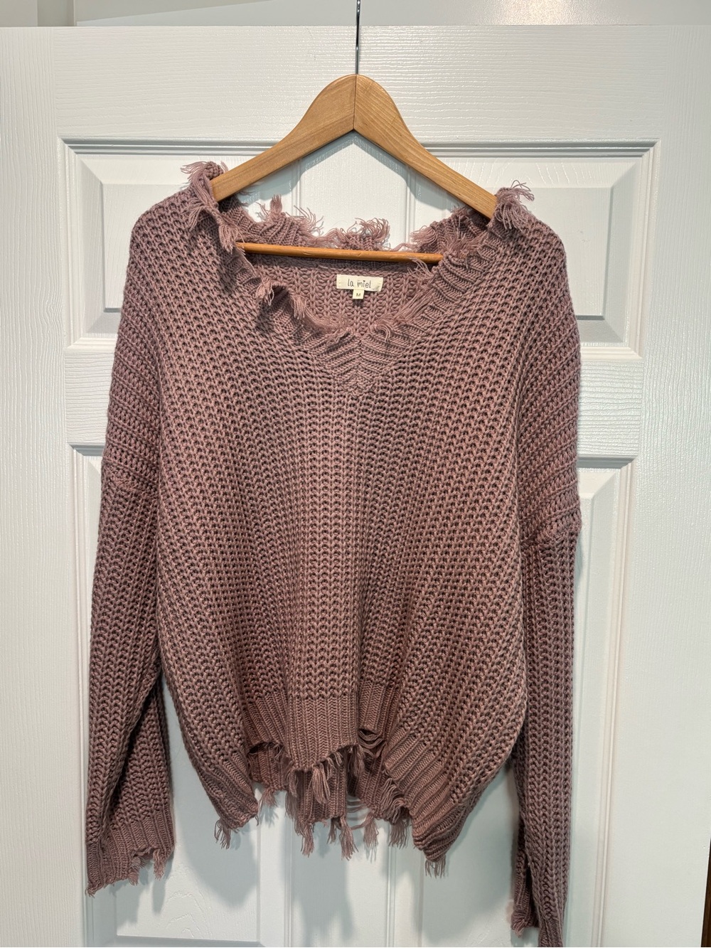 La Miel Distressed Mauve Pink V Neck Sweater Fringe Medium